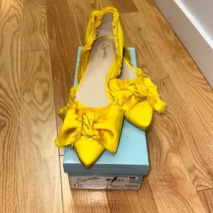 Seychelles Yellow Satin flats Sz. 10